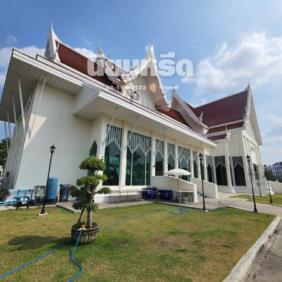 พวงหรีดวัดพระศรีมหาธาตุ