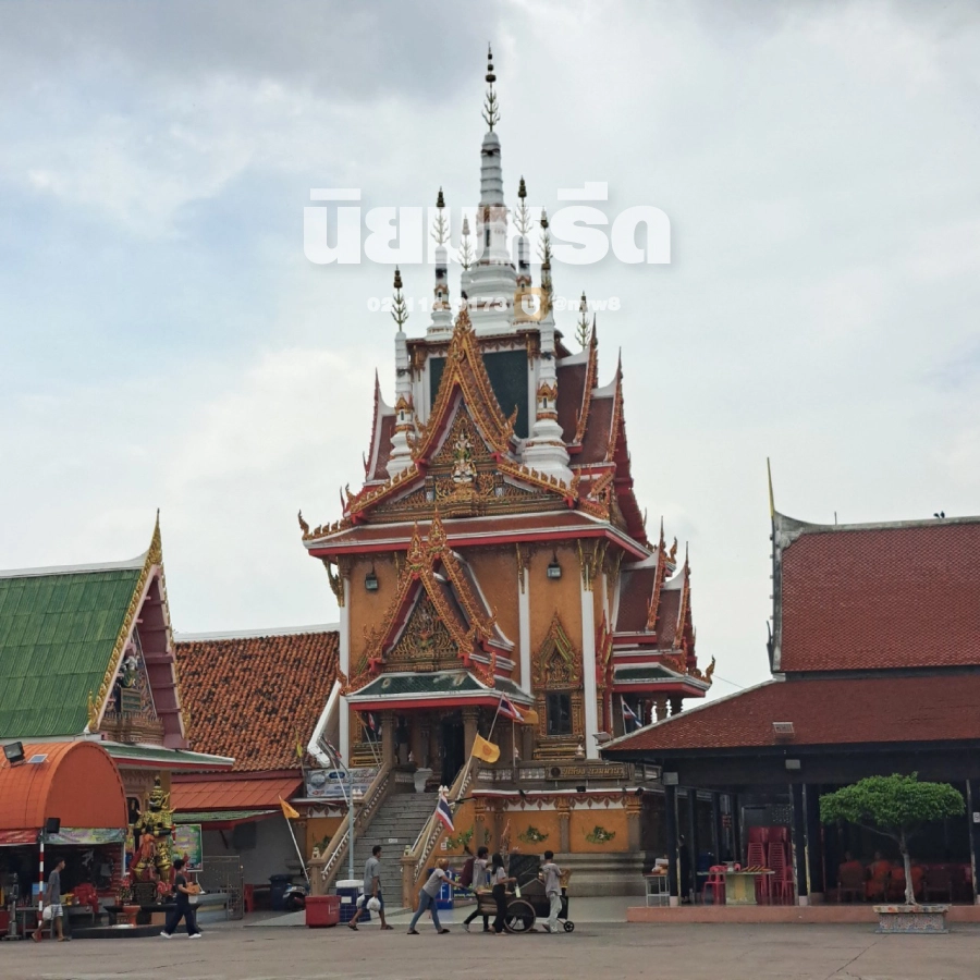 พวงหรีดวัดในสองวิหาร